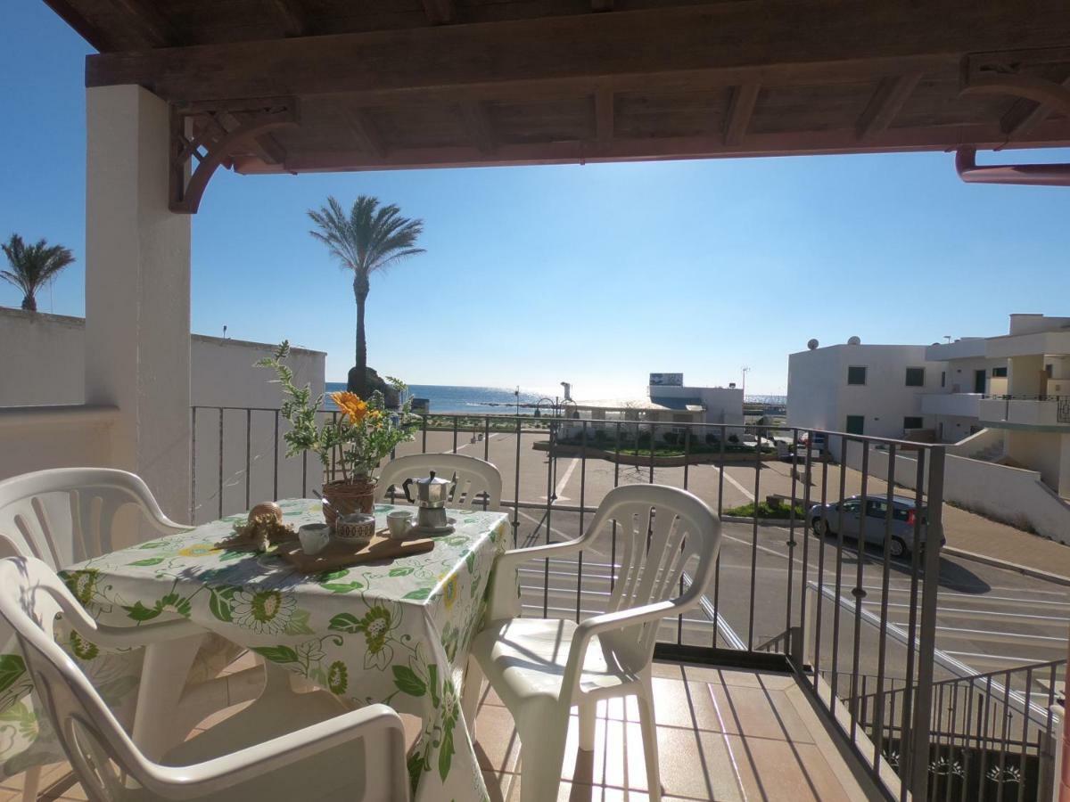 Appartamento Sul Mare Torre Pali Exterior foto